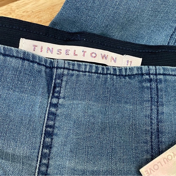 TINSELTOWN Hi-Rise Flare Denim Raw Hem Pull On Flare Jeans Size 11 Waist 30 - Picture 9 of 13